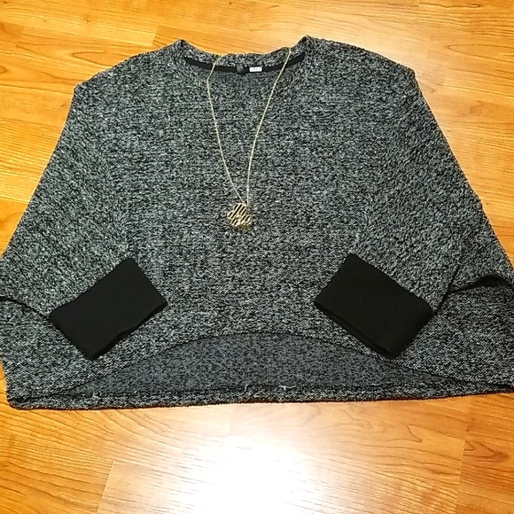 Gorgeous Crops Top - Picture 1 of 4